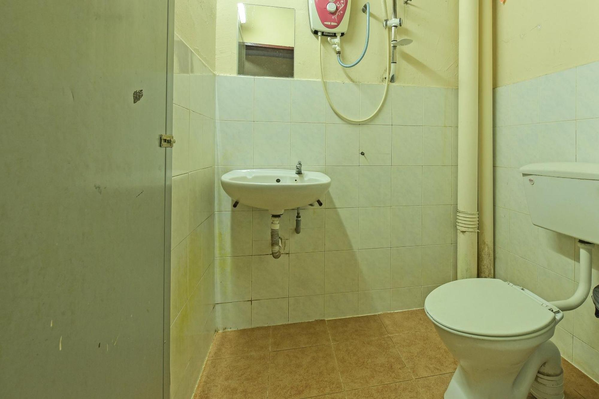 Spot On 90144 Corridor Hotel 1 Pekan Ngoại thất bức ảnh