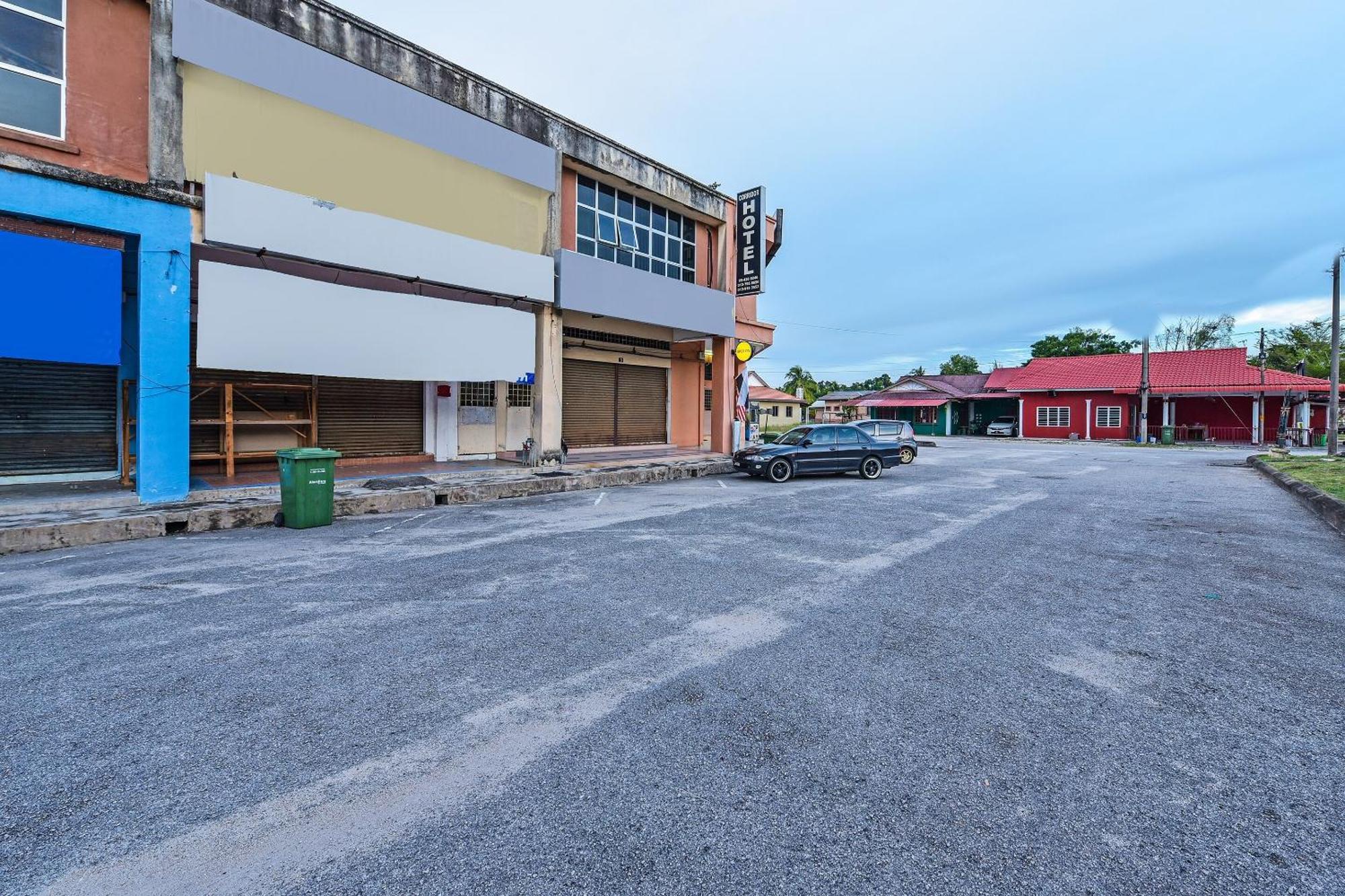Spot On 90144 Corridor Hotel 1 Pekan Ngoại thất bức ảnh